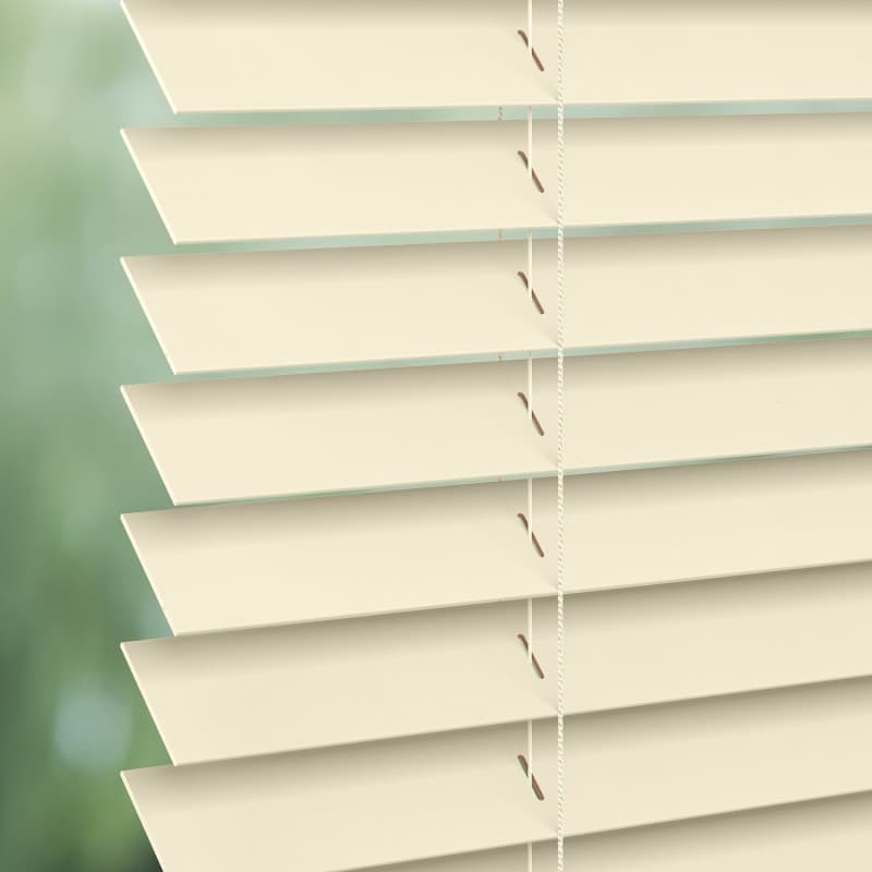 Java 8318 Wood Venetians