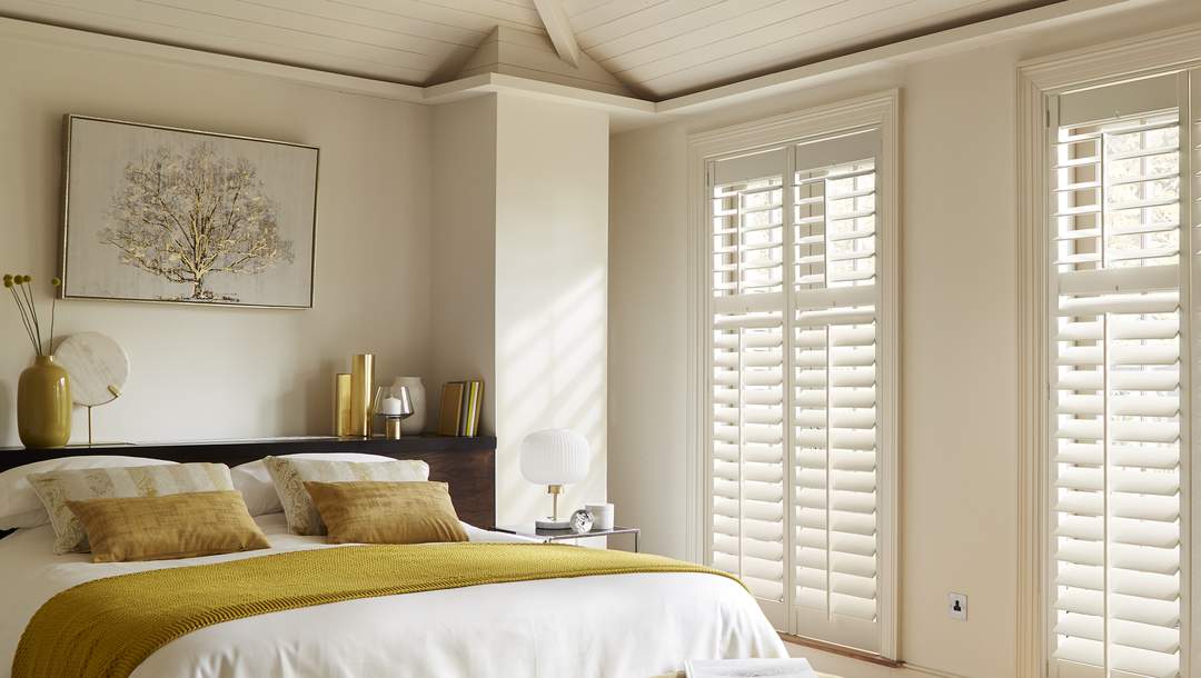 Supreme houten shutters in de slaapkamer