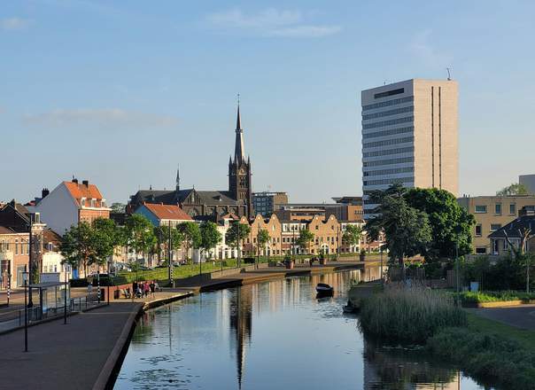 Raamdecoratie in Delft