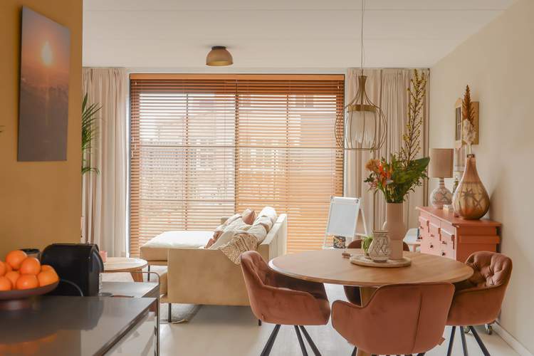 Welke kleur raamdecoratie kies je voor in huis?