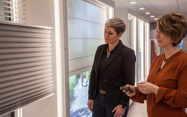 PowerView® Automation in een Luxaflex® showroom