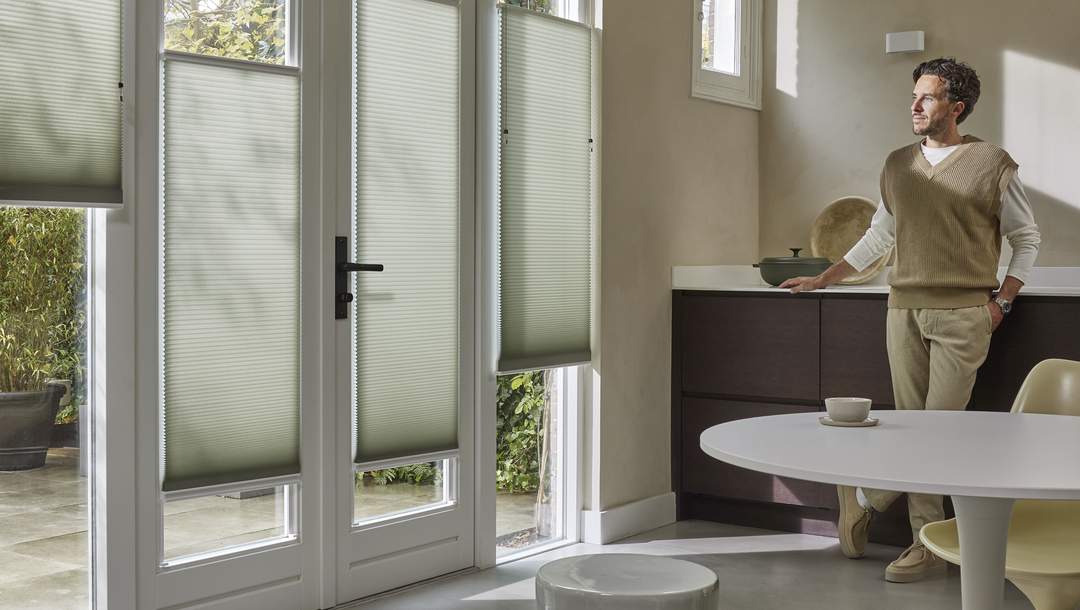 Groene Duette® shades in keuken