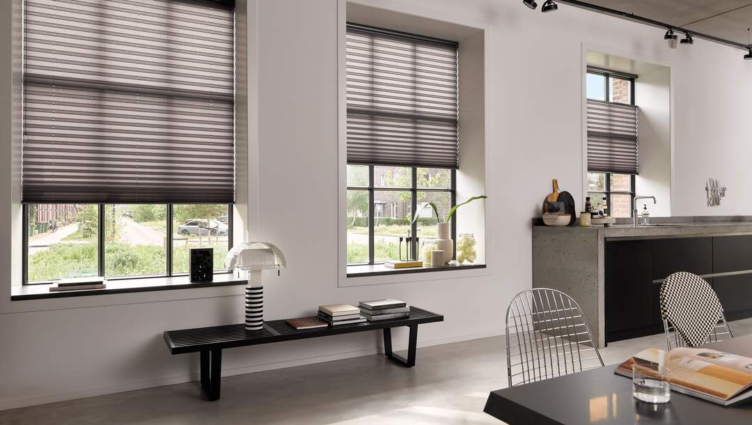 Luxaflex® plissé shades | LPN 6114