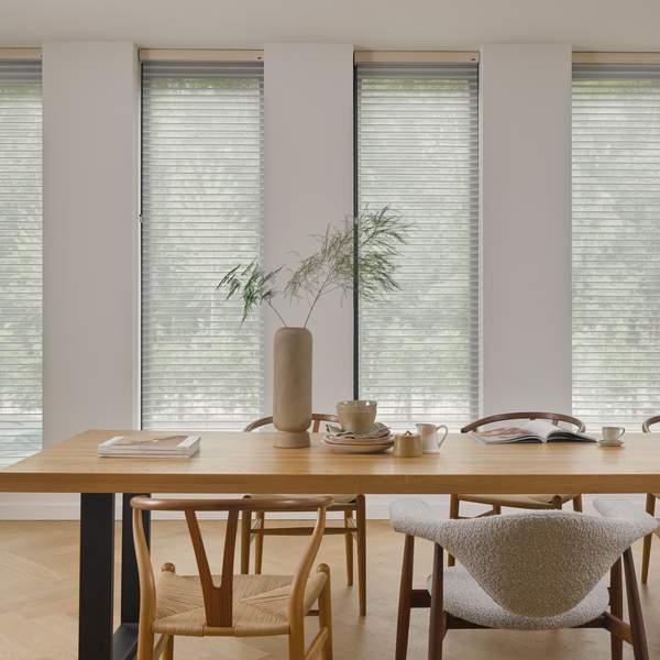 Silhouette® shades in eetkamer