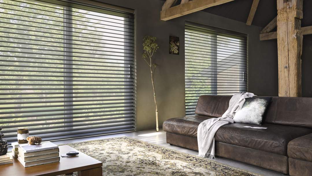 Luxaflex® Silhouette® Shades woonkamer