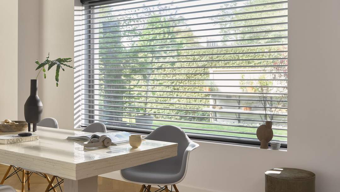 Luxaflex® Silhouette® Shades woonkamer