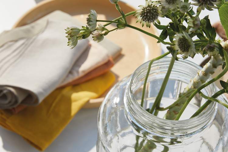 Vier de zomer: een loungehoek in je tuin