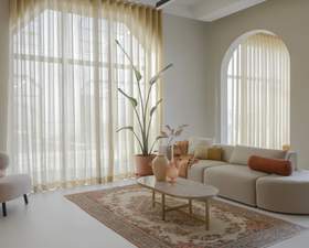 Luxaflex® Gordijnen in het Binti Home inspiratiehuis